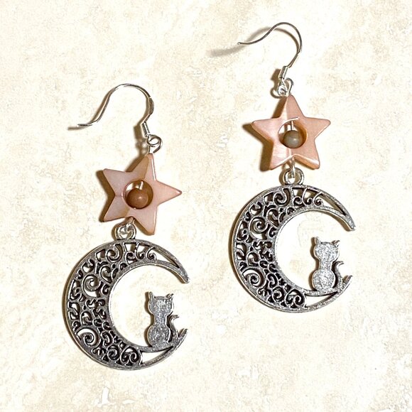2/$20, Pink Mother of Pearl Star + Cat on the Moon Silver Dangle Earrings - Picture 3 of 10